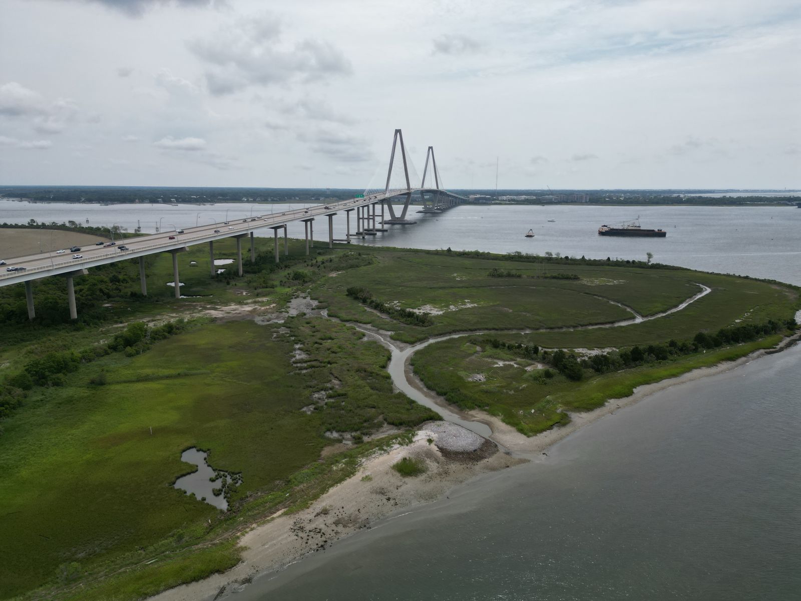 Professional cleaning on Daniel Island. — area served by Harbor City Facility Solutions